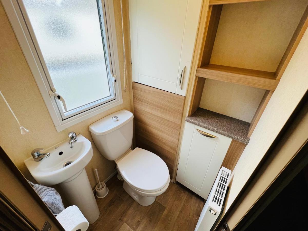 2 Bedroom Caravan Lg13, Shanklin, Isle Of Wight Екстериор снимка